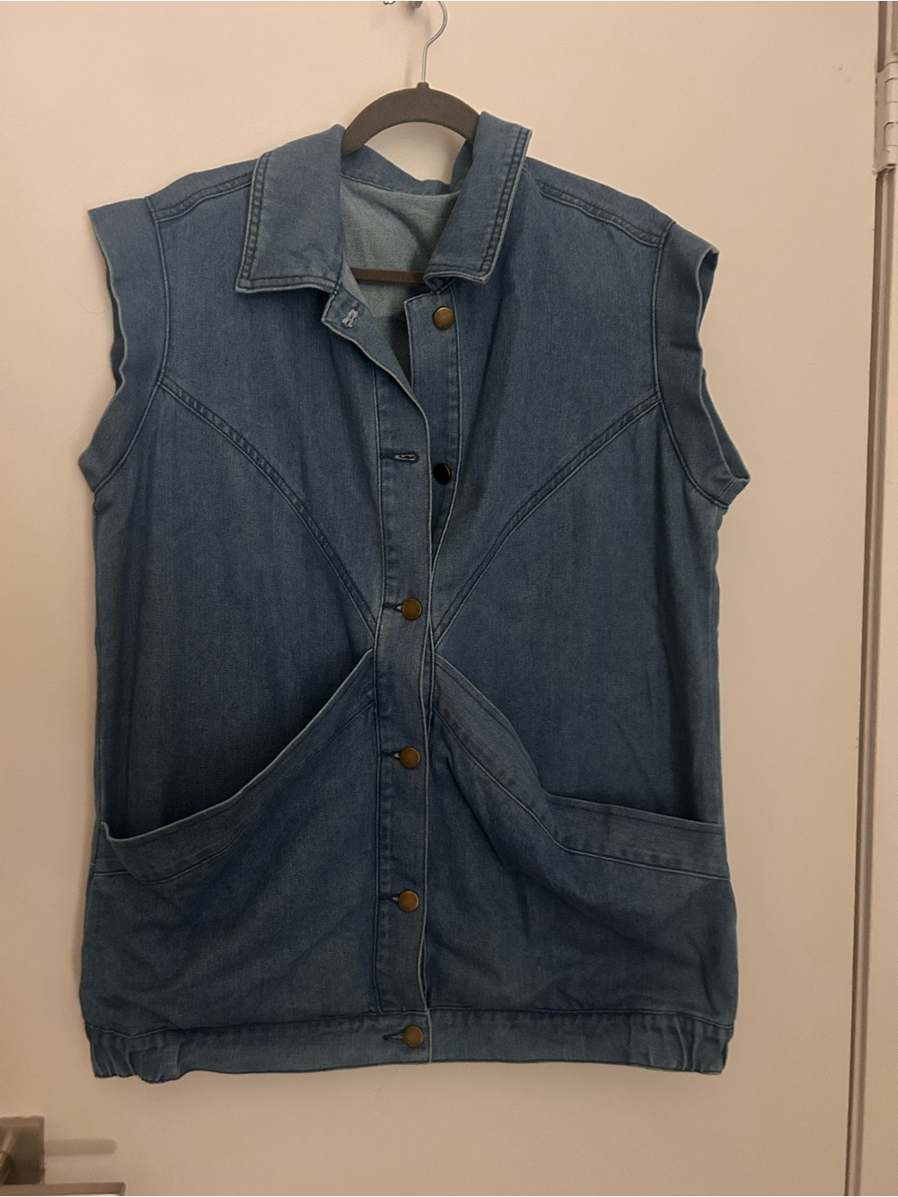 Sleeveless Denim Button-Front Vest in Light Blue